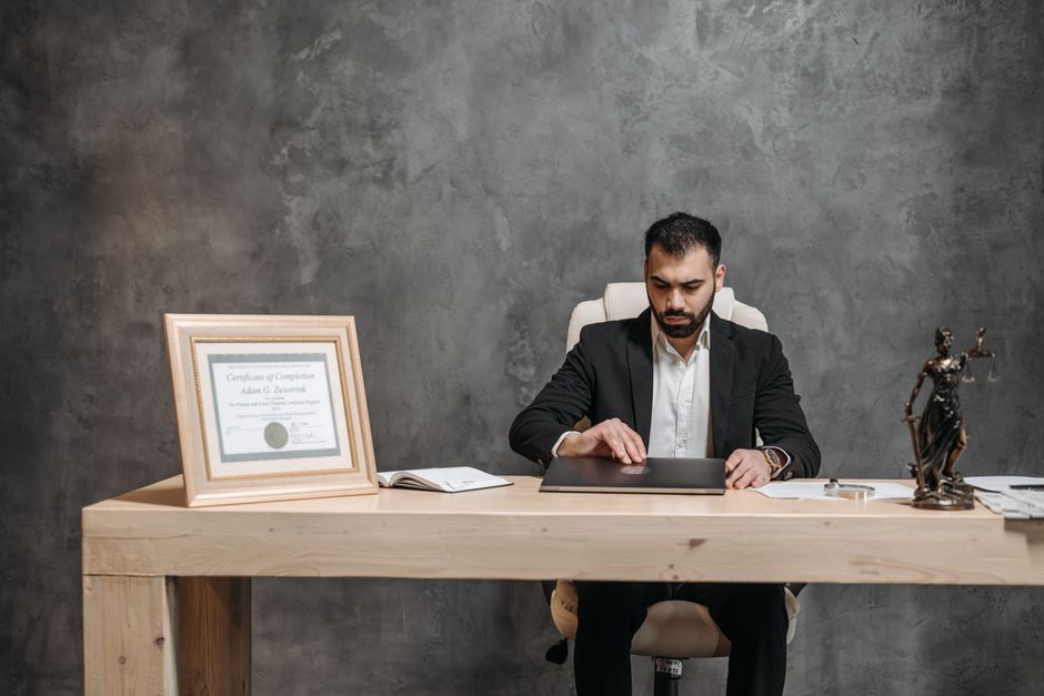 immigration lawyer