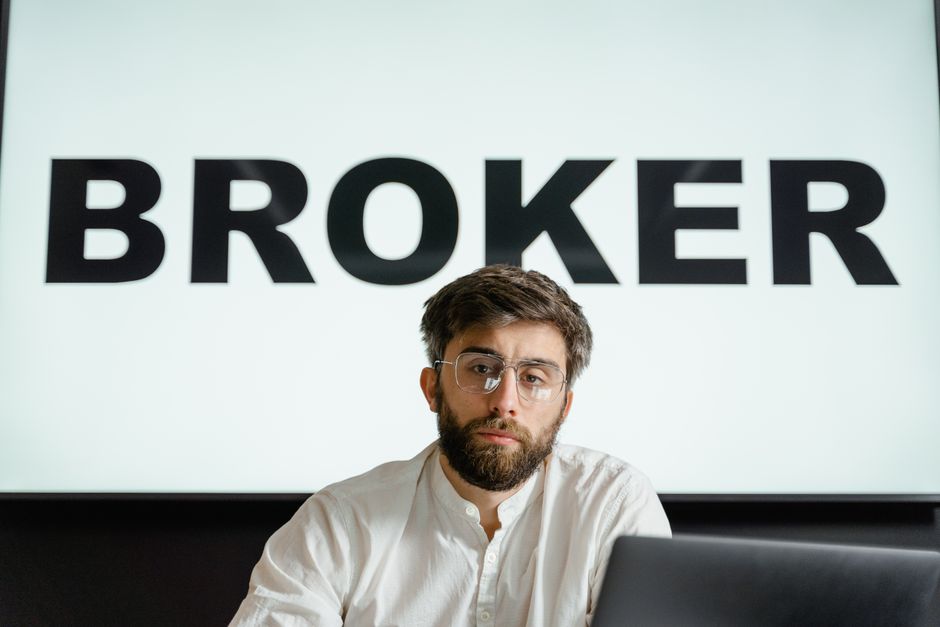 online stock broker