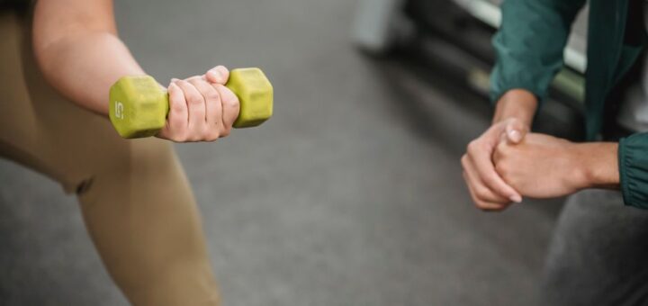パーソナルトレーナー 近く