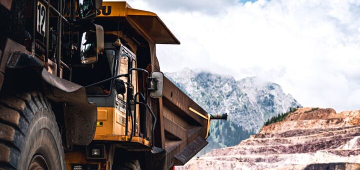 mining equipment supplier