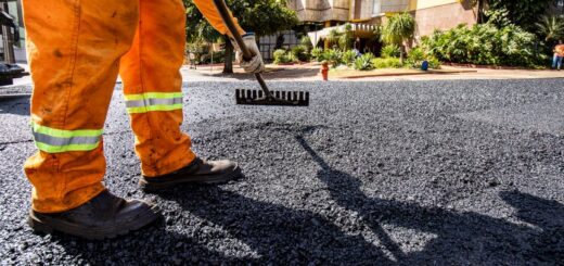 asphalt paving contractor